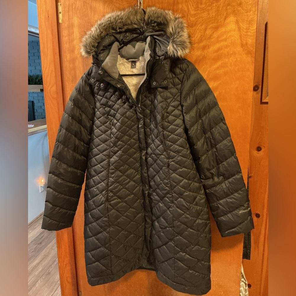 Women’s Eddie Bauer Black Quilted Puffer Coat with Faux Fur Hood